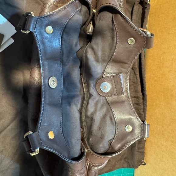 Gucci Sukey Brown Leather Shoulder Bag with Gold Accents - Picture 11 of 16